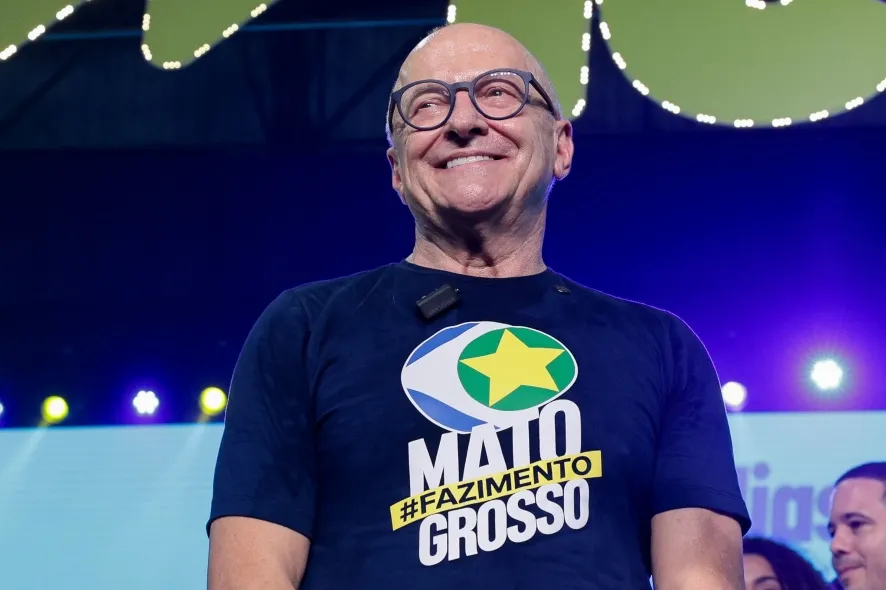 Governador há menos de seis meses, Pivetta chega à reta final como favorito em Mato Grosso