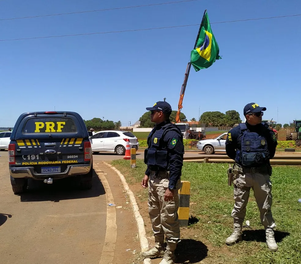 PRF restringe tráfego de carretas nas rodovias federais de MT no dia da eleição